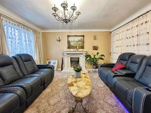Lounge- click for photo gallery